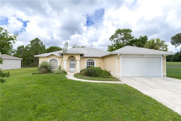 $329,000 | 8555 103rd Avenue, Vero Beach, FL 32967