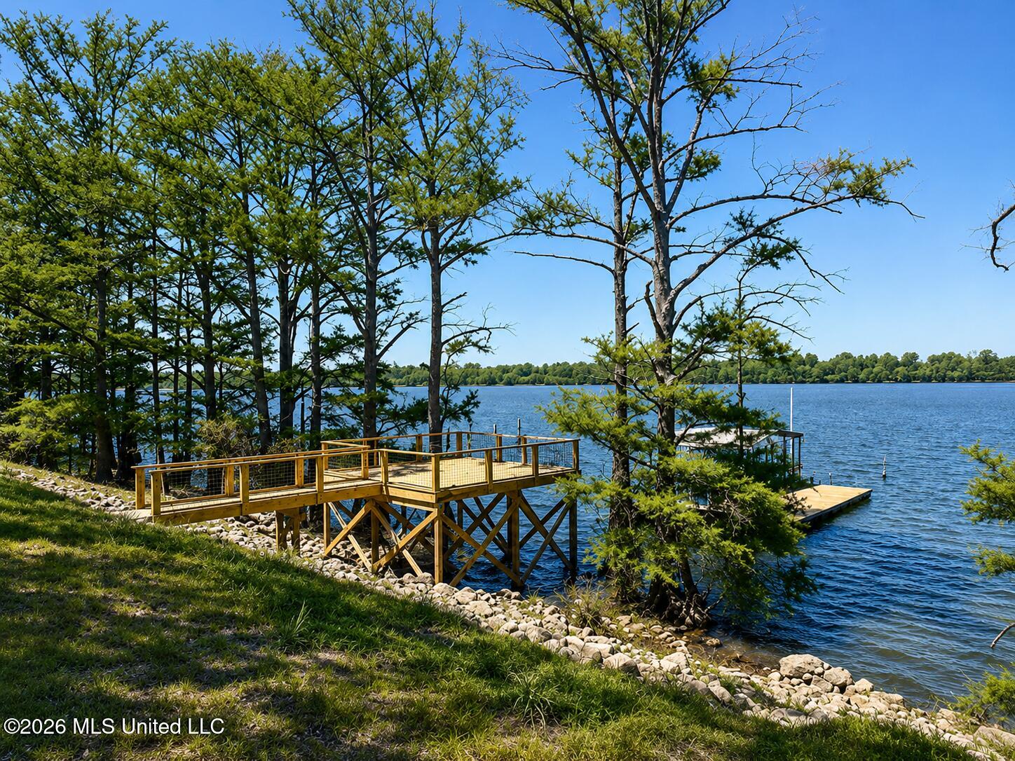 1238 Moon Lake Road Dundee, MS 38626 - Photo 4 of 20 46A9E5DD-38FA-455F-8737-46CA93CCEC25