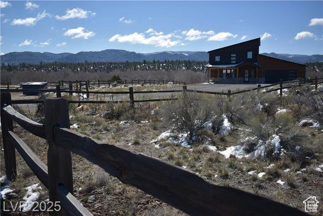 187 West Bryce Gate Circle, Unit 5 Hatch, UT 84735 - Photo 11 of 25 View of yard featuring a mountain view