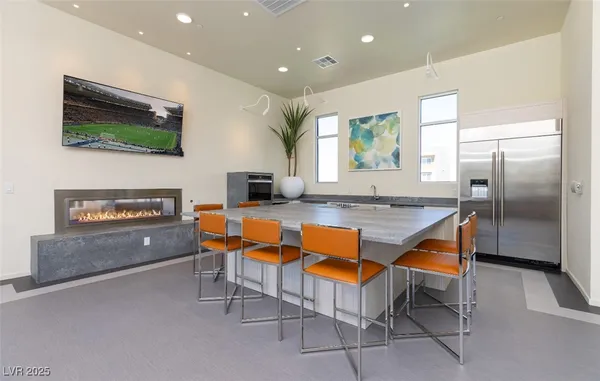 $2,175 | 100 East Warm Springs Road, Unit 4, Henderson, NV 89011