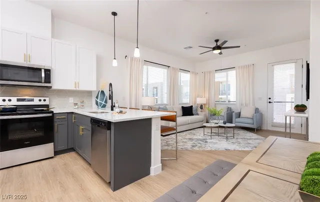 $2,175 | 100 East Warm Springs Road, Unit 4, Henderson, NV 89011