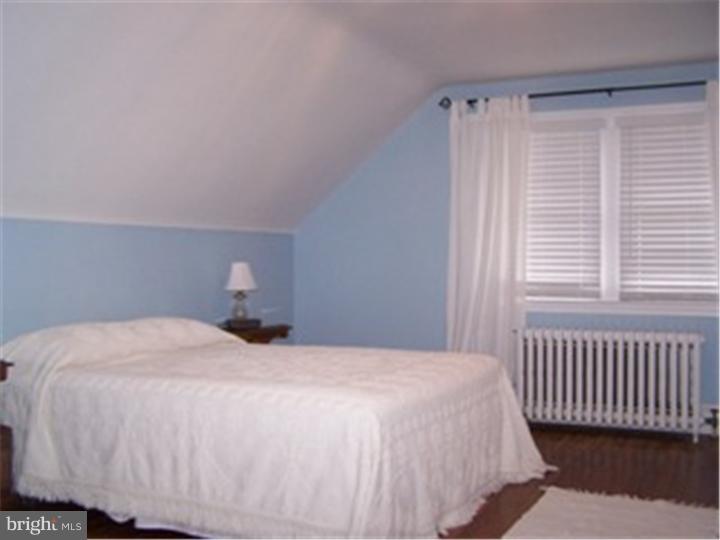 135 Upland Road Havertown, PA 19083 - Photo 18 of 25 Bedroom 2