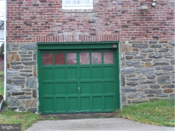 135 Upland Road Havertown, PA 19083 - Photo 25 of 25 Garage