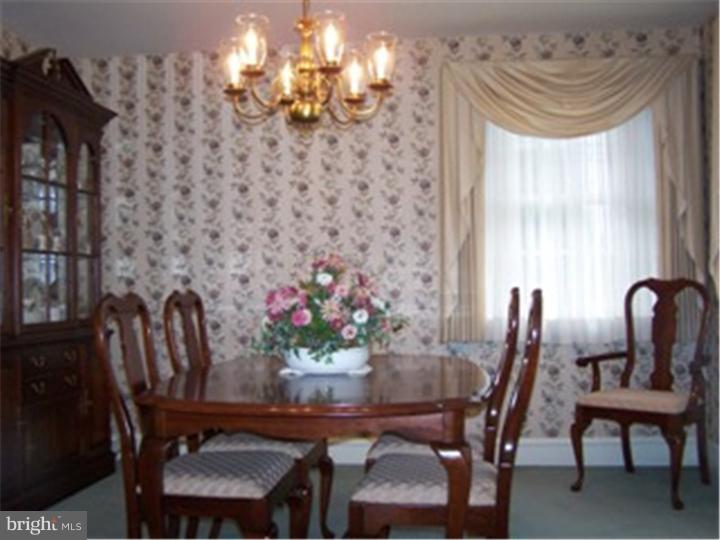 135 Upland Road Havertown, PA 19083 - Photo 8 of 25 Dining Room