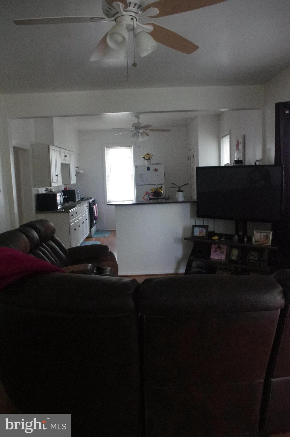 25 West Hancock Street Riverside, NJ 08075 - Photo 3 of 20
