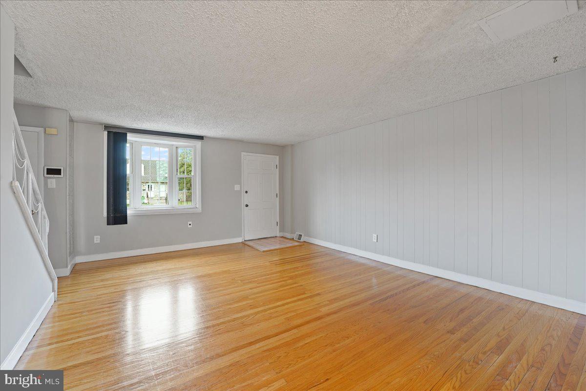 4010 Worrilow Road Brookhaven, PA 19015 - Photo 3 of 27