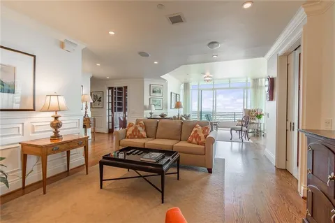 $1,120,000 | 750 Park Avenue Northeast, Unit 29S, Atlanta, GA 30326