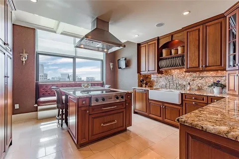 $1,120,000 | 750 Park Avenue Northeast, Unit 29S, Atlanta, GA 30326