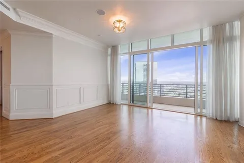 $1,120,000 | 750 Park Avenue Northeast, Unit 29S, Atlanta, GA 30326