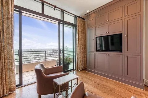 $1,120,000 | 750 Park Avenue Northeast, Unit 29S, Atlanta, GA 30326
