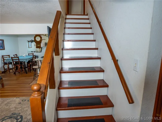 $320,000 | 1070 Old Nonsuch Road, Camdenton, MO 65020