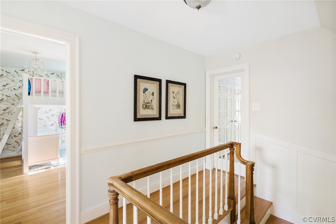 3807 Dover Road Richmond, VA 23221 - Photo 26 of 44 Upstairs center hallway.