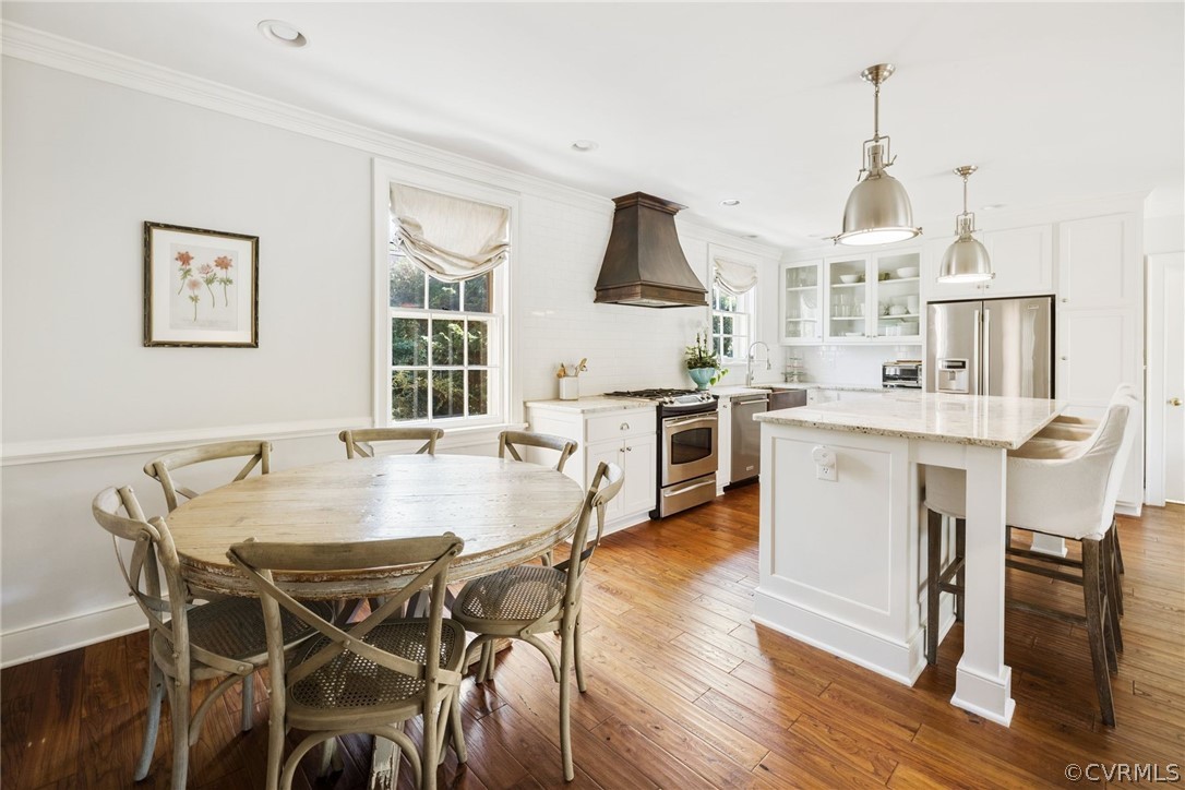 3807 Dover Road Richmond, VA 23221 - Photo 7 of 44 Fantastic open kitchen with eat-in area and island