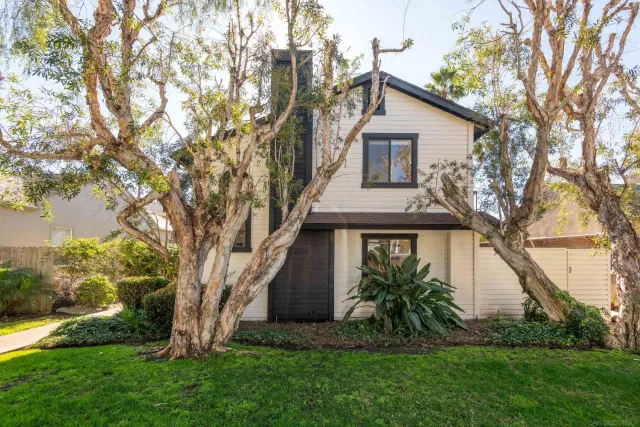 $1,060,000 | 1819 Hornblend Street, Unit 1, San Diego, CA 92109