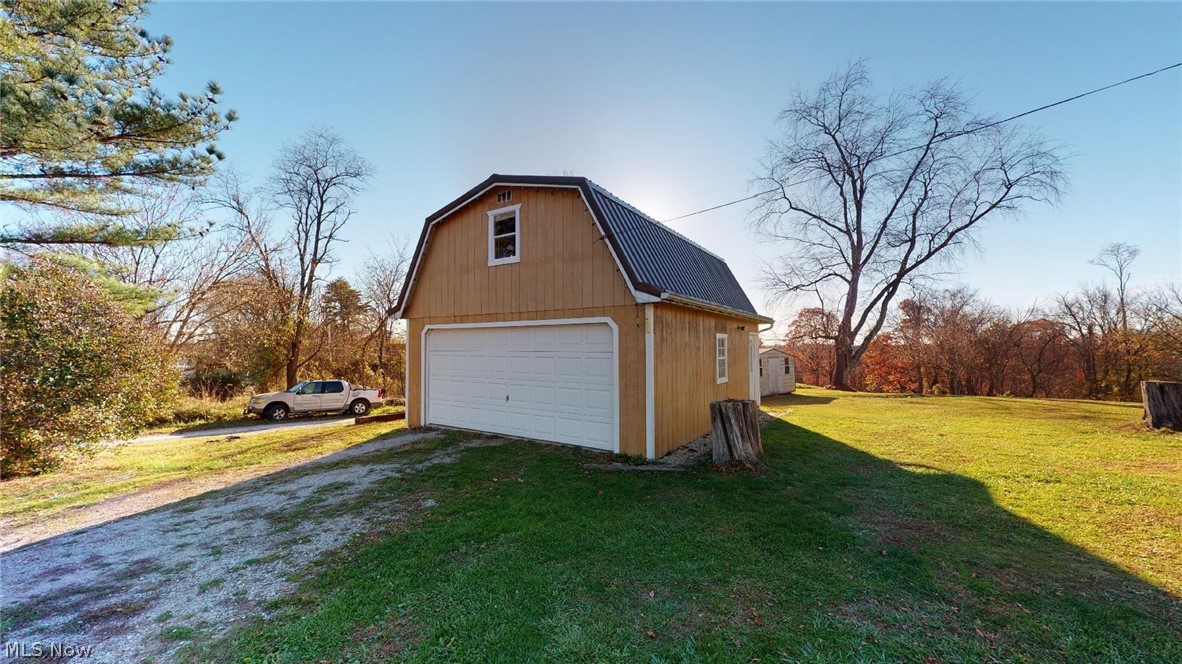 1420 Spider Ridge Road Parkersburg, WV 26104 - Photo 5 of 25 Detached garage