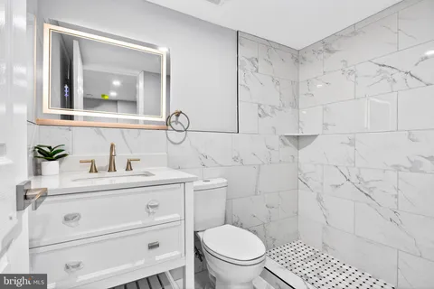 $215,000 | 829 East Westmoreland Street, Philadelphia, PA 19134