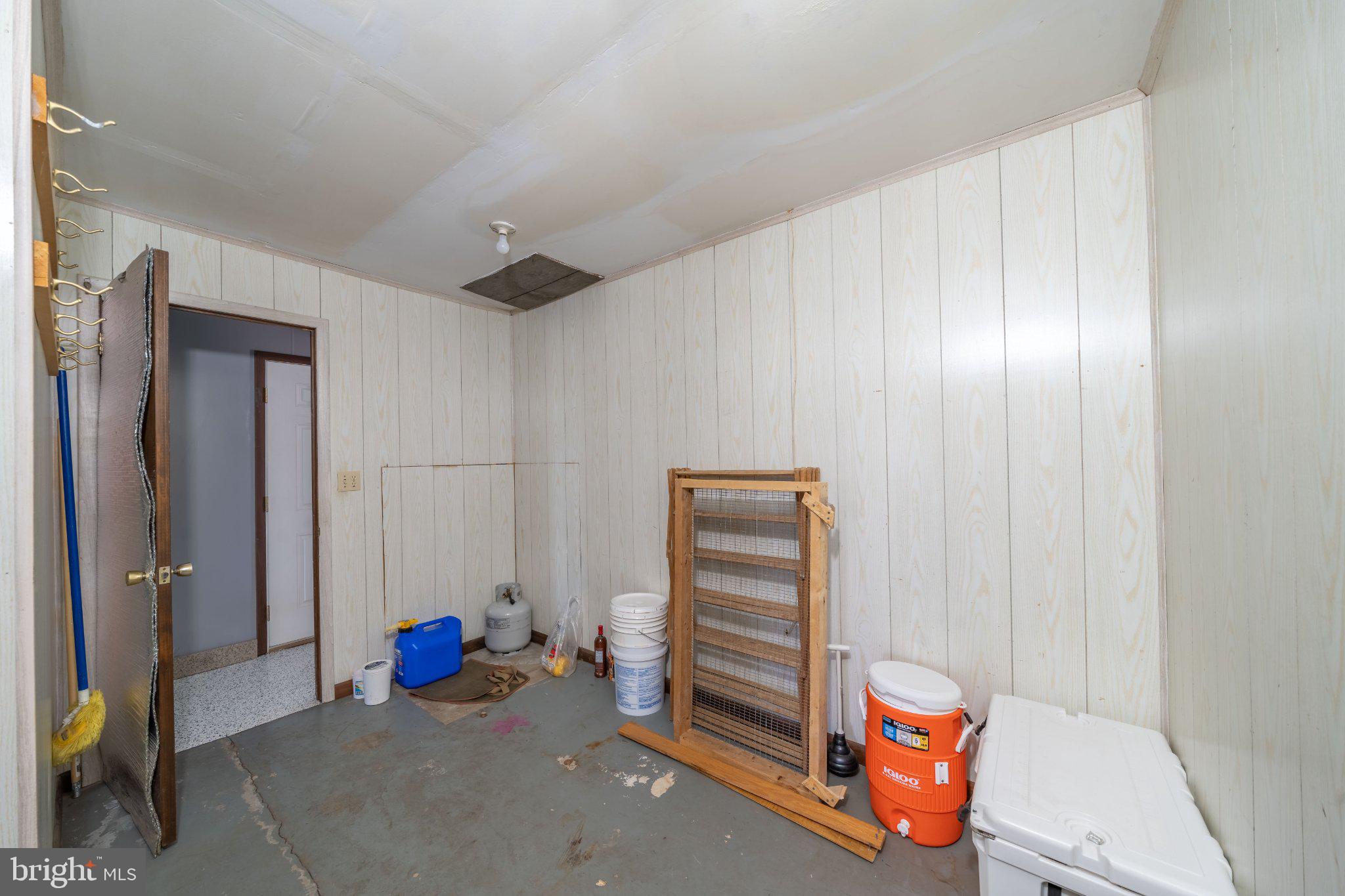 340 Applehouse Road Belleville, PA 17004 - Photo 48 of 76 Spacious room with potential awaits.