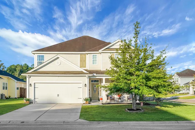 $415,000 | 121 Triple Crown Road, Moncks Corner, SC 29461