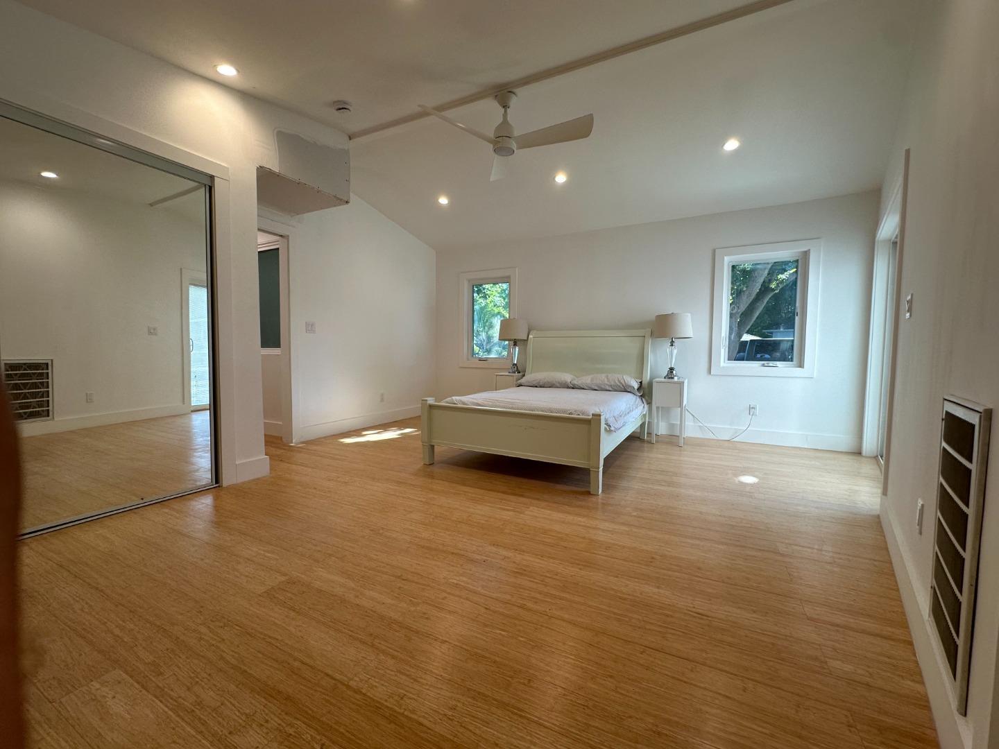 795 Greer Road Palo Alto, CA 94303 - Photo 7 of 38