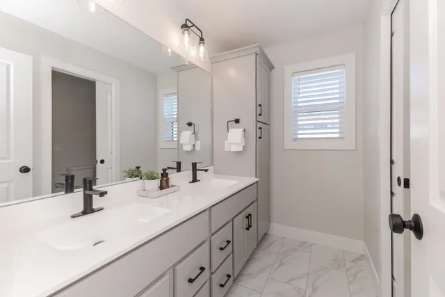 $523,000 | 5207 Finlen Lane, Bloomington, IL 61705