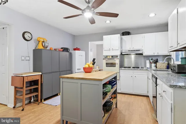 $450,000 | 71 Bakun Way, Ewing, NJ 08638