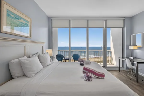 $519,000 | 1401 East Beach Drive, Unit 1206, Galveston, TX 77550