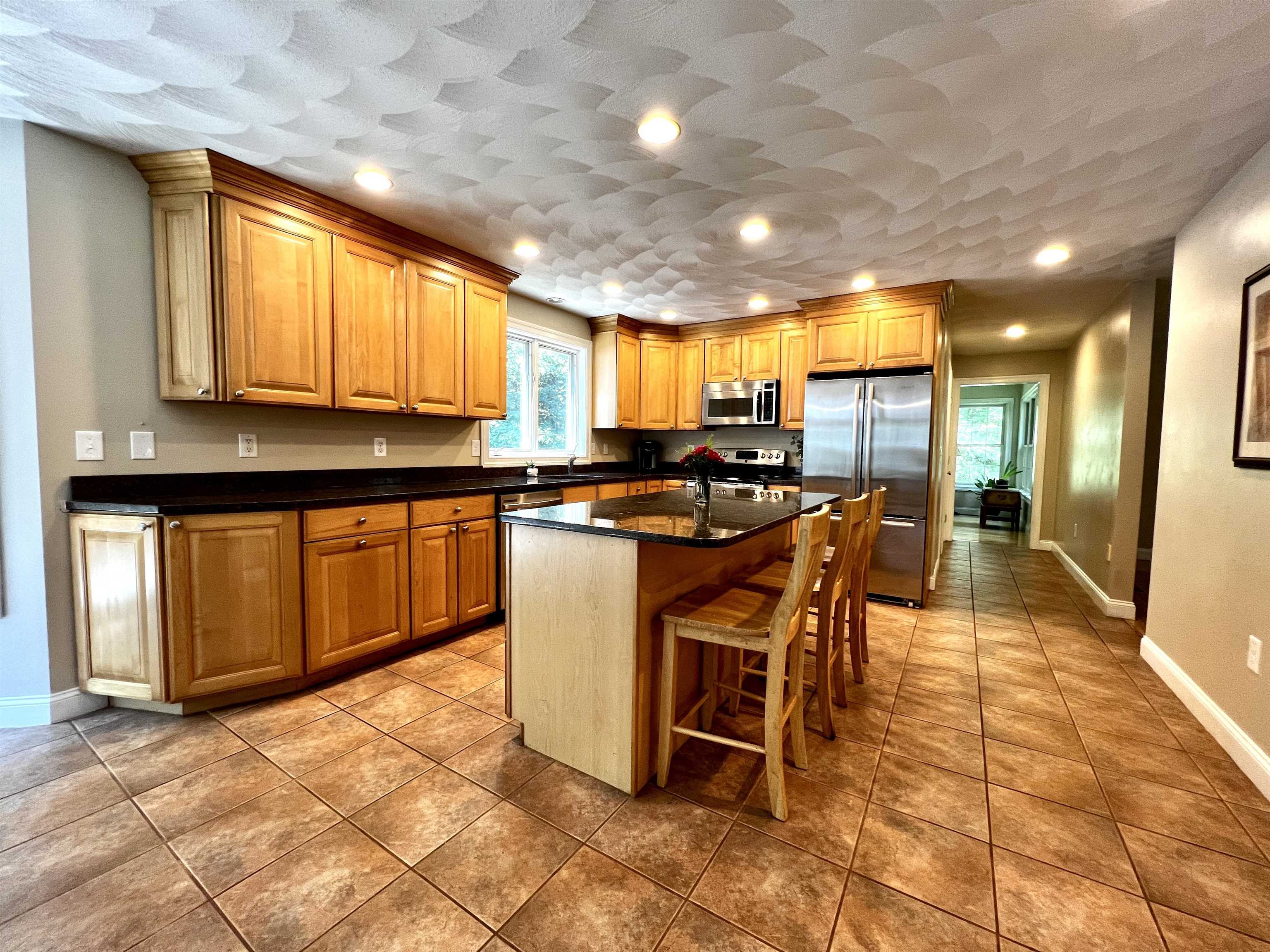 6 Squire Way Stratham, NH 03885 - Photo 11 of 40