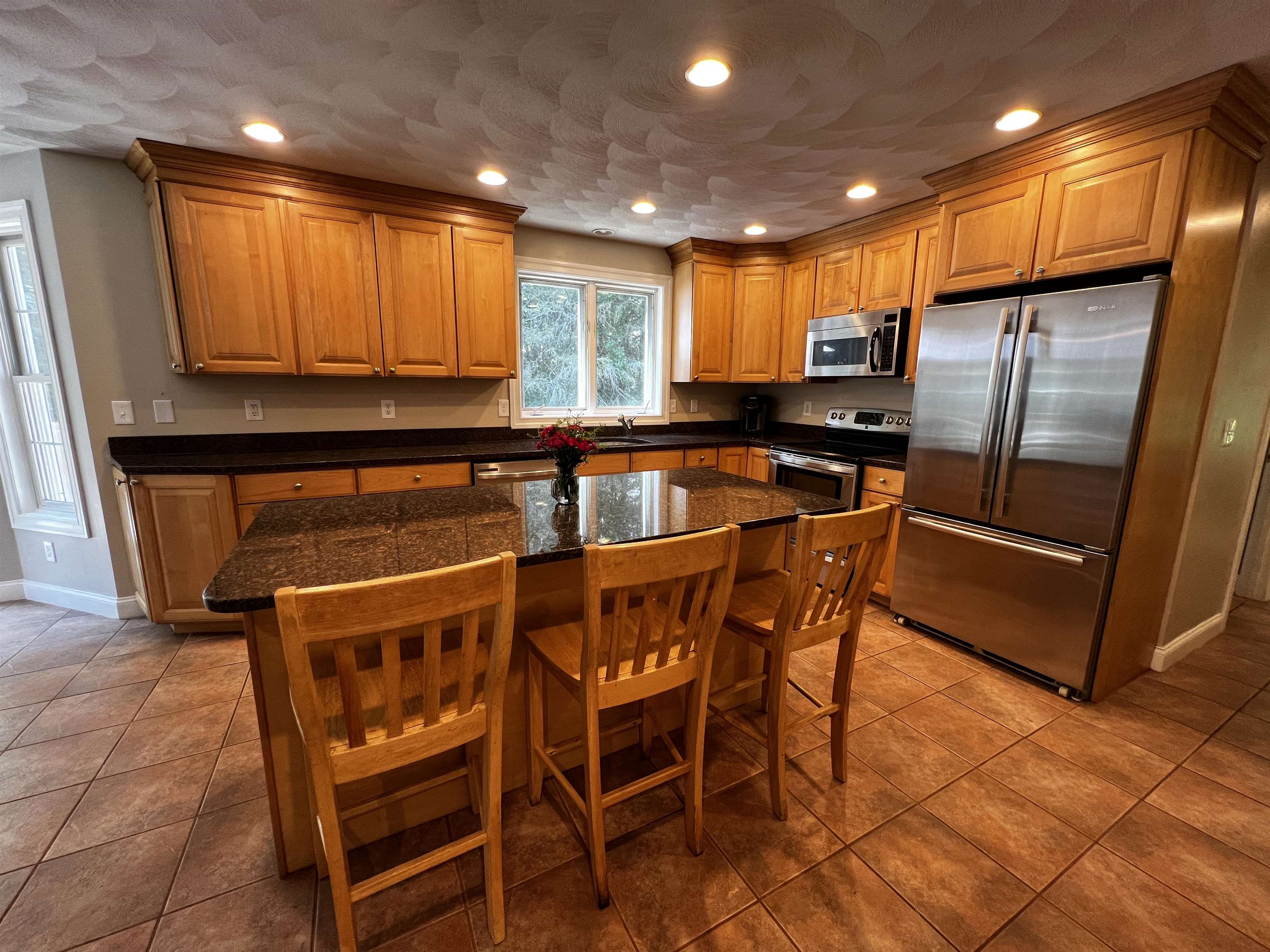 6 Squire Way Stratham, NH 03885 - Photo 13 of 40