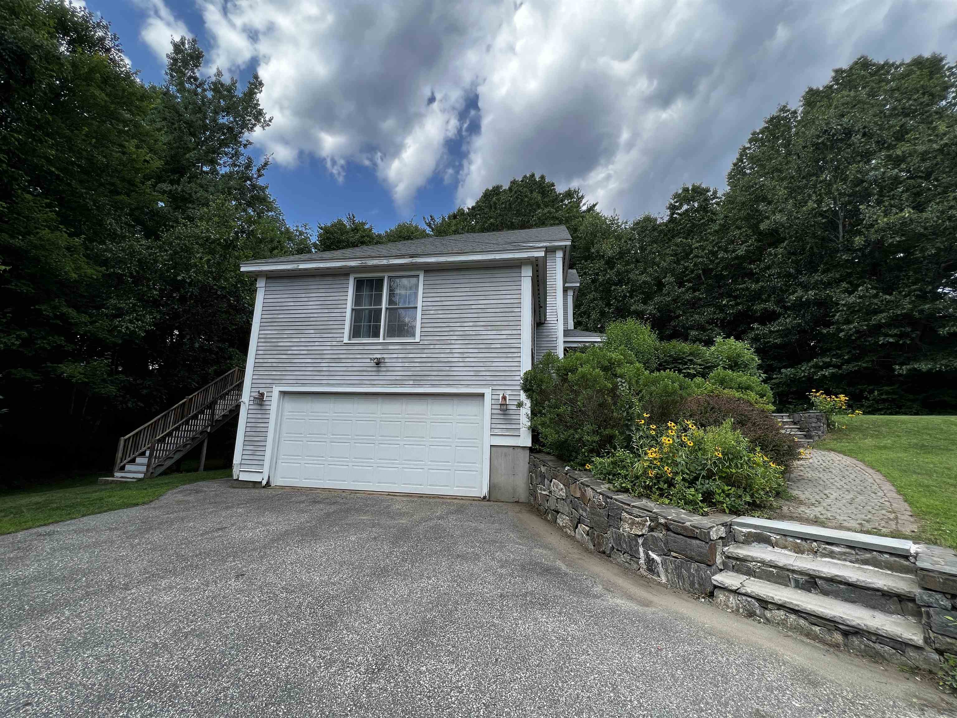 6 Squire Way Stratham, NH 03885 - Photo 2 of 40