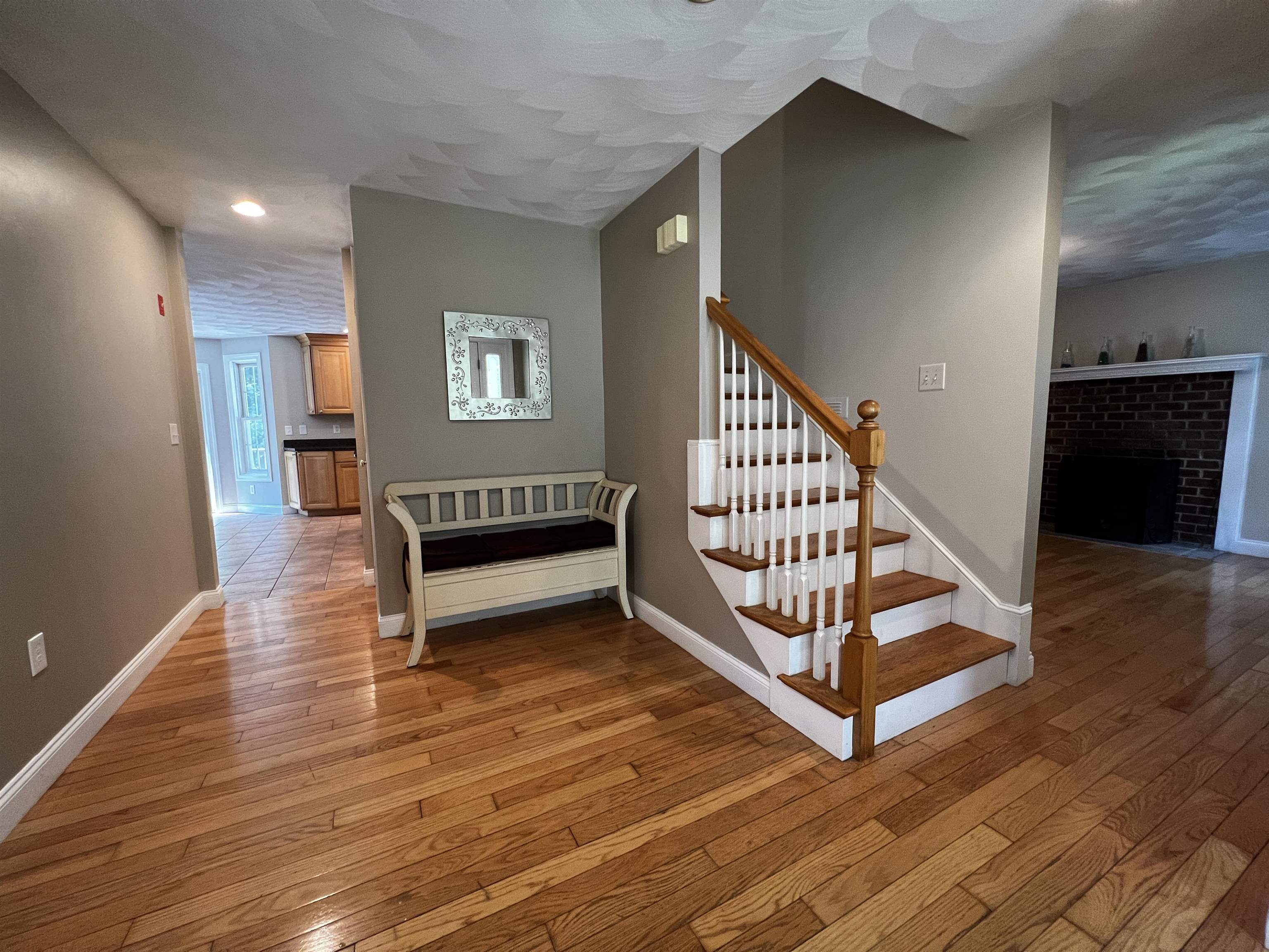 6 Squire Way Stratham, NH 03885 - Photo 3 of 40