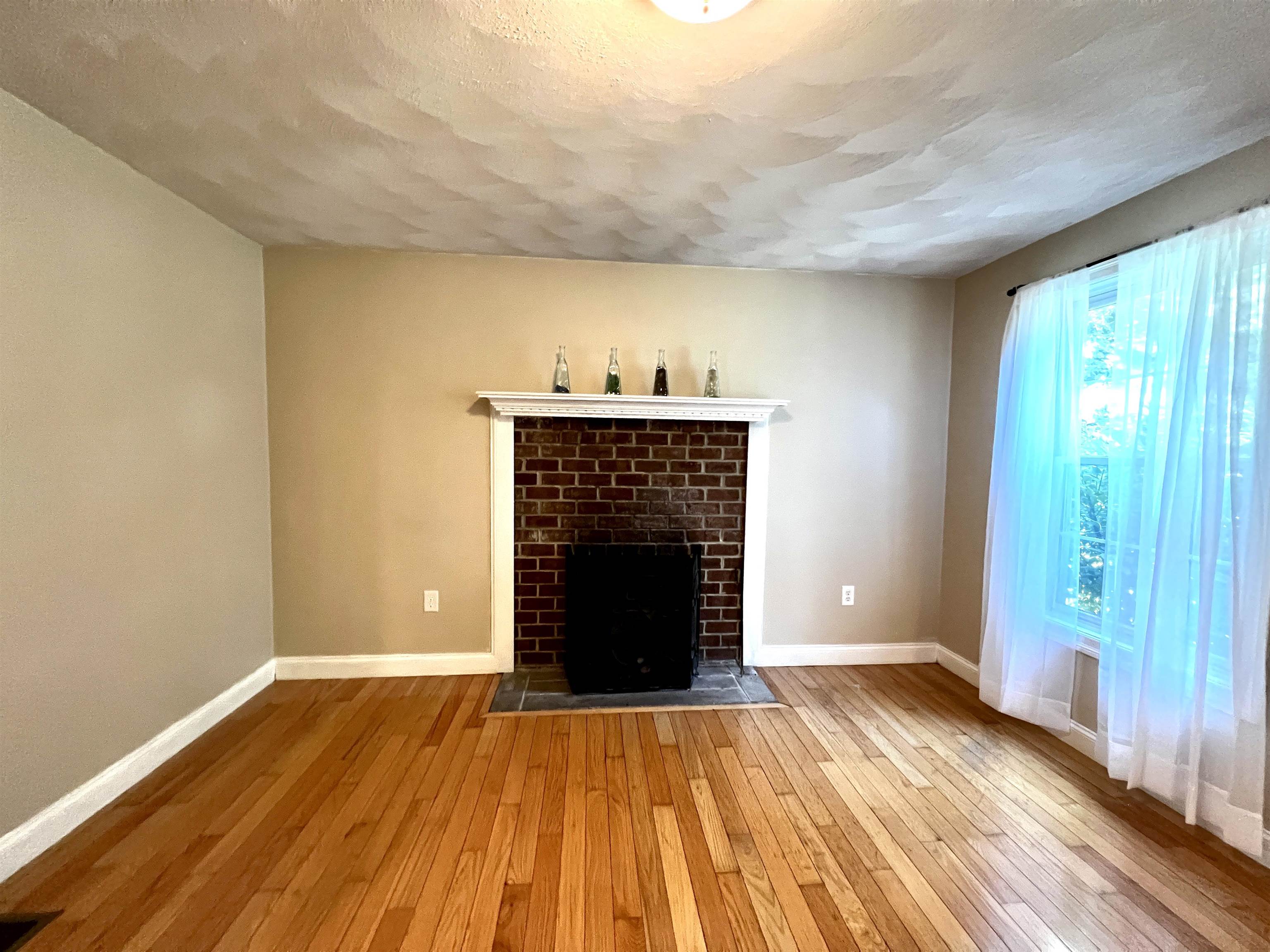 6 Squire Way Stratham, NH 03885 - Photo 8 of 40