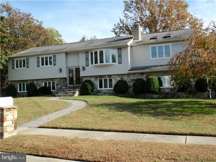 2 Fieldstone Lane Berlin, NJ 08009 - Photo 1 of 25 Exterior Front