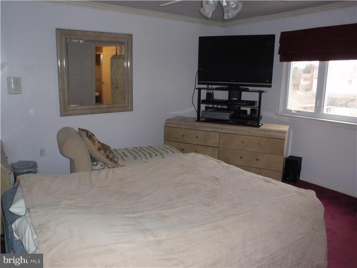 2 Fieldstone Lane Berlin, NJ 08009 - Photo 12 of 25 Bedroom