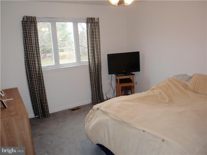 2 Fieldstone Lane Berlin, NJ 08009 - Photo 13 of 25 Bedroom