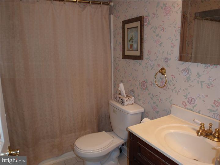 2 Fieldstone Lane Berlin, NJ 08009 - Photo 19 of 25 Bathroom