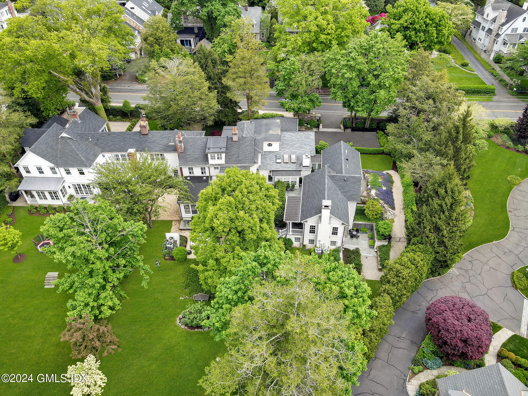 190 Lake Avenue, Greenwich, CT 06830 MLS 120515 Compass