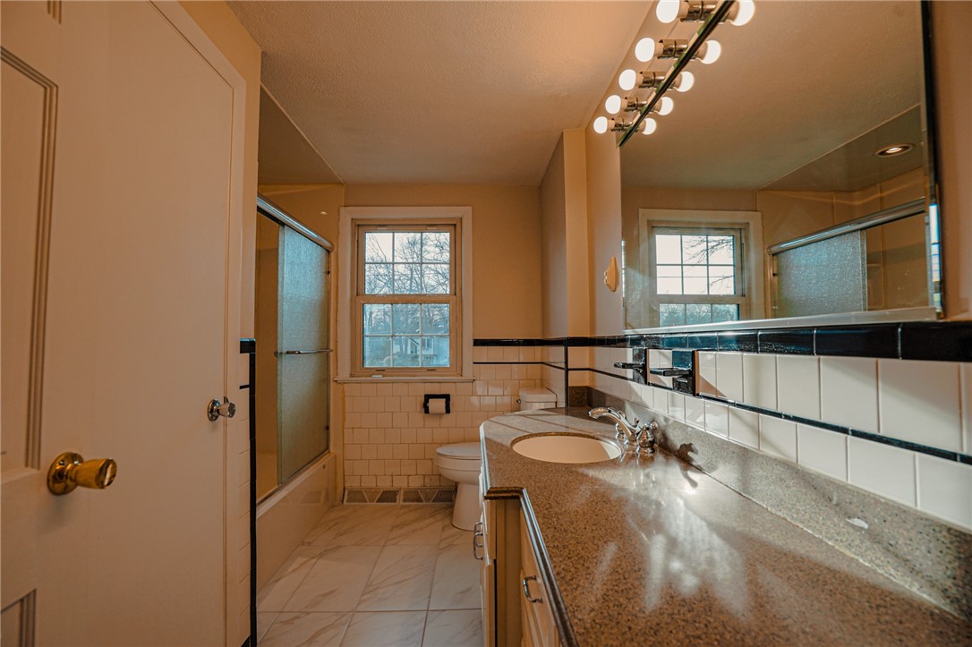 32 Stillwater Drive Warwick, RI 02889 - Photo 11 of 19