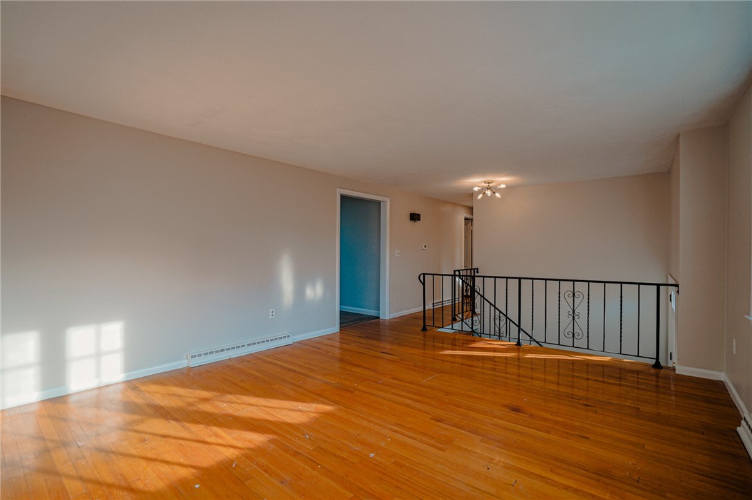 32 Stillwater Drive Warwick, RI 02889 - Photo 3 of 19