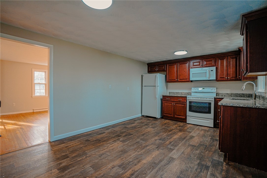 32 Stillwater Drive Warwick, RI 02889 - Photo 5 of 19