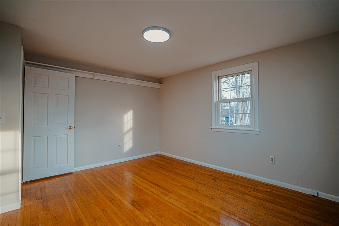 32 Stillwater Drive Warwick, RI 02889 - Photo 9 of 19