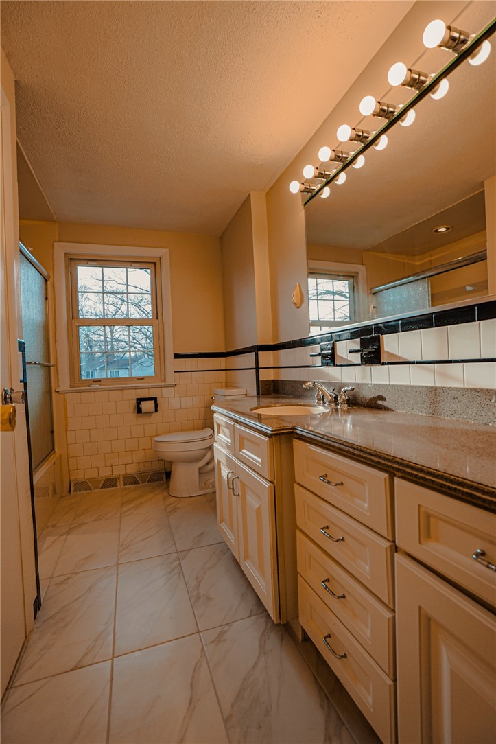 32 Stillwater Drive Warwick, RI 02889 - Photo 10 of 19