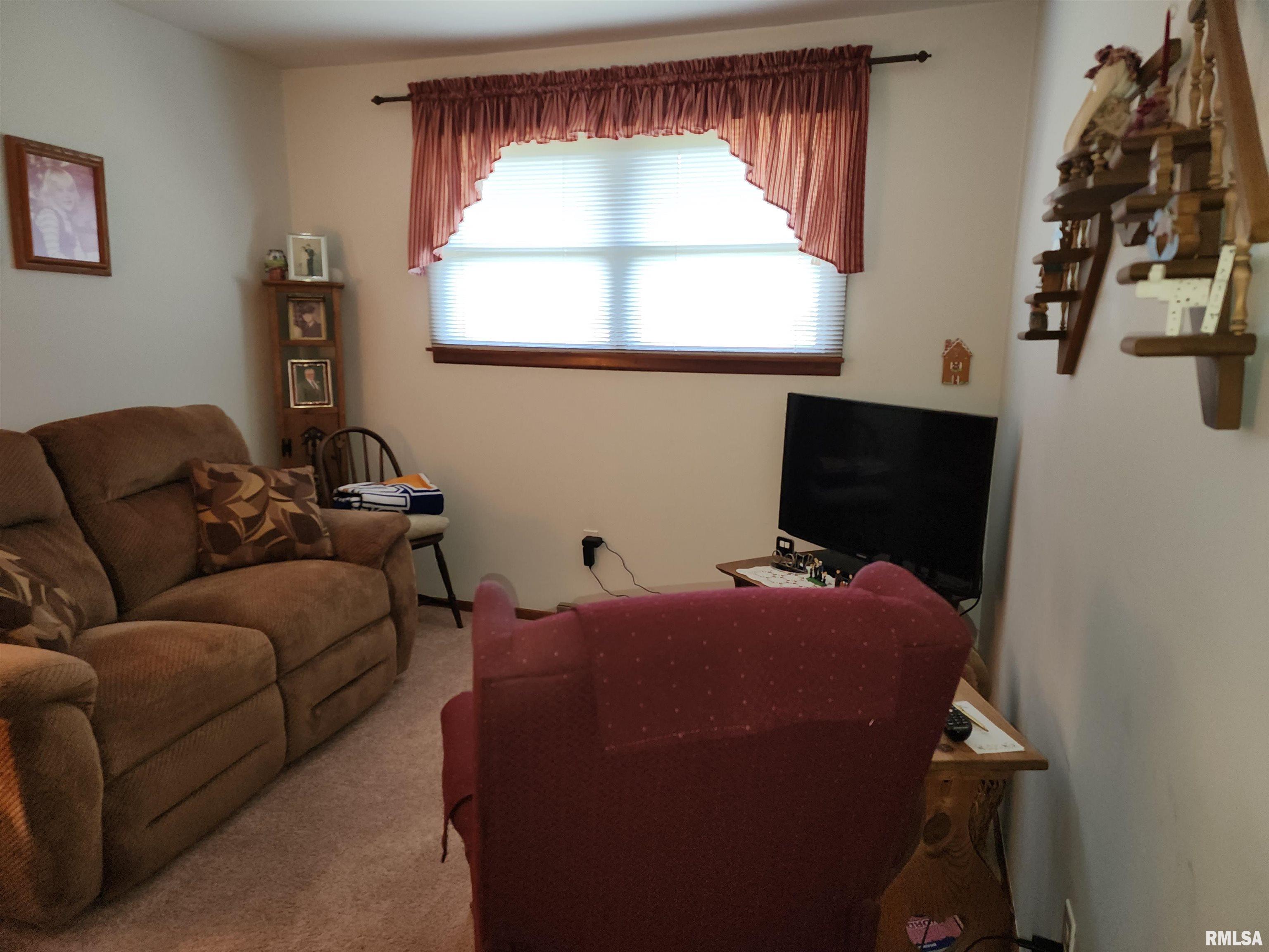 503 Northeast 1st Street Atlanta, IL 61723 - Photo 15 of 25