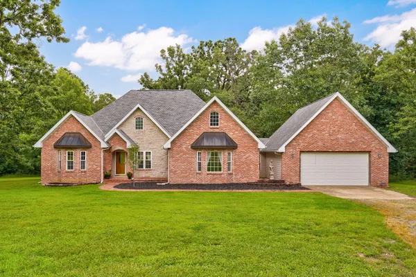 $479,900 | 34 Englewood Drive, Buffalo, MO 65622