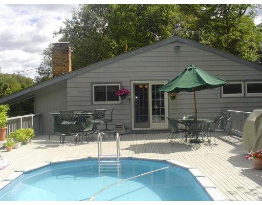 41 Baincroft Road Malden, MA 02148 - Photo 2 of 9 Gallery Image 2