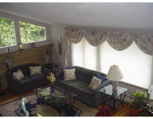 41 Baincroft Road Malden, MA 02148 - Photo 3 of 9 Gallery Image 3
