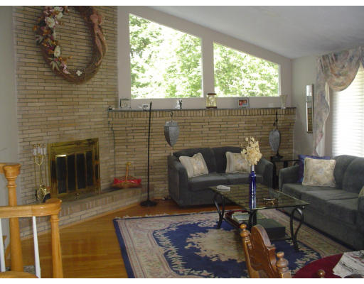 41 Baincroft Road Malden, MA 02148 - Photo 4 of 9 Gallery Image 4