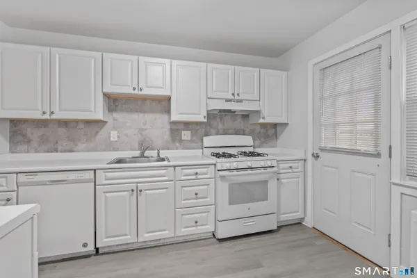 $2,295 | 110 Blachley Road, Unit A, Stamford, CT 06902