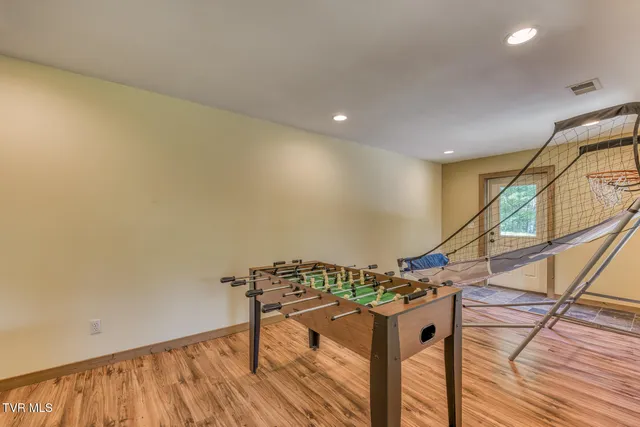 $889,000 | 410 Eagle Ridge Road, Roan Mountain, TN 37687