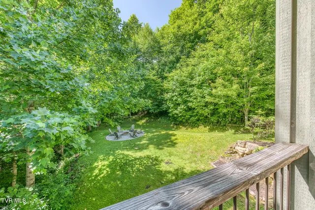 $889,000 | 410 Eagle Ridge Road, Roan Mountain, TN 37687