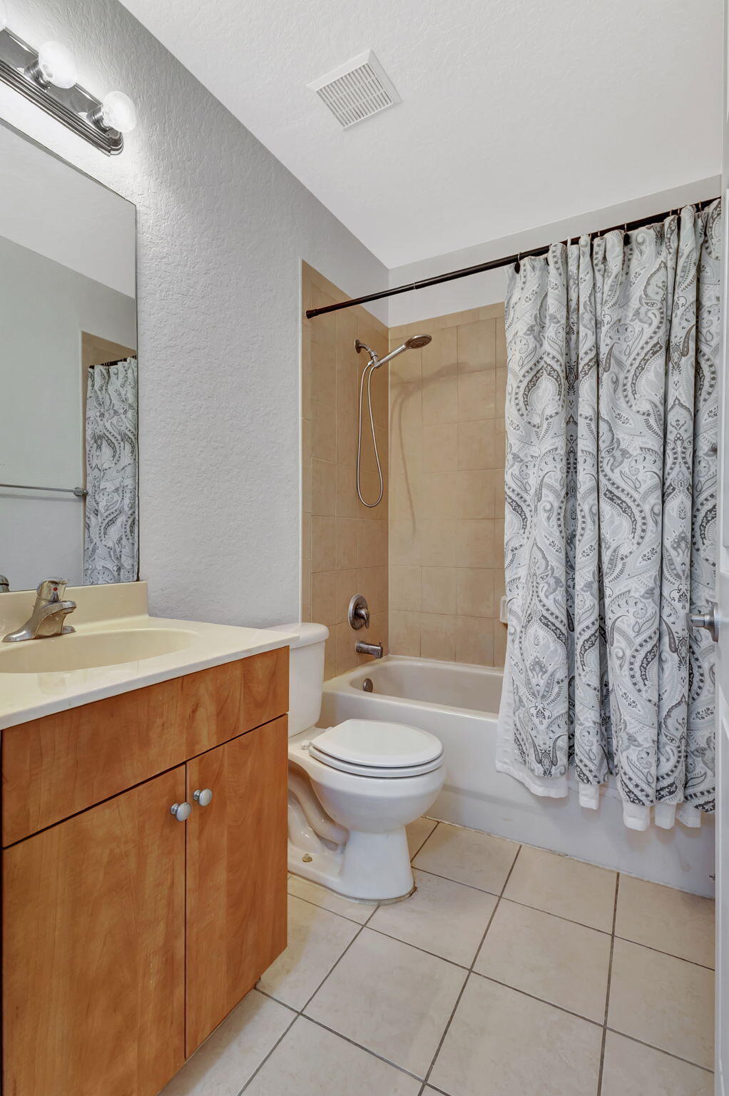 1907 Hibiscus Lane Riviera Beach, FL 33404 - Photo 33 of 73 33-web-or-mls-5D1A6497